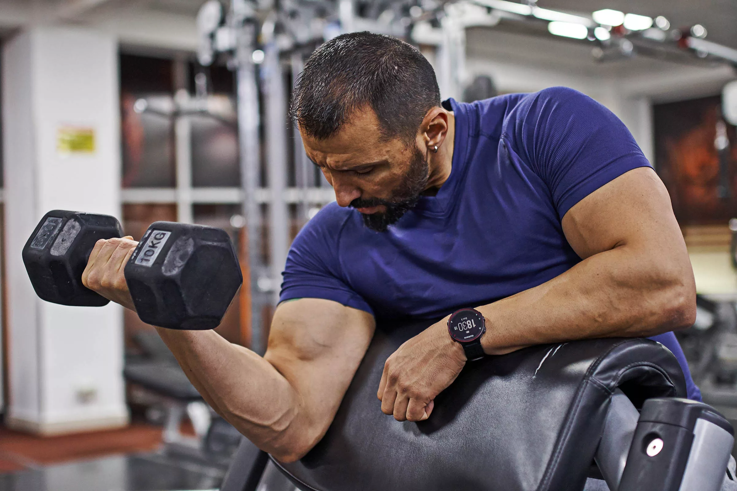 The Best Short-Head Biceps Exercises to Round Out Your Upper Arms